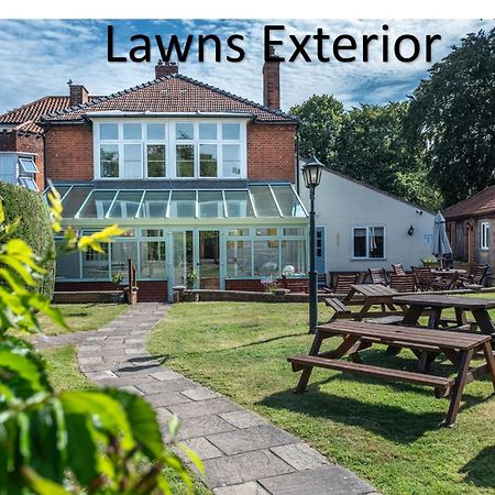 The Feathers Holt Holt (Norfolk) Exterior foto